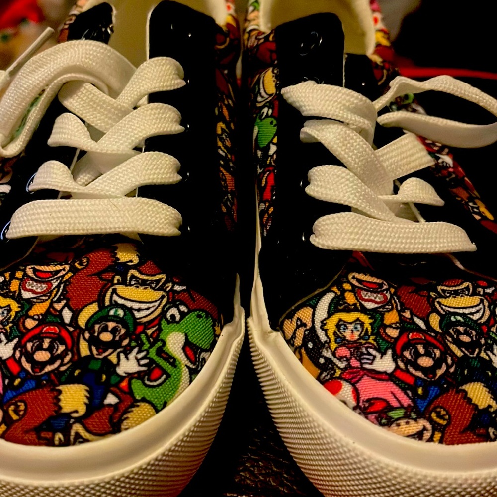 Super Mario Bros Kids Laced Sneakers